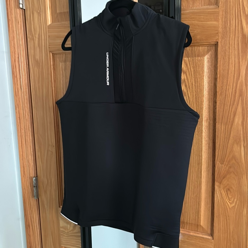 Under Armour 3/4 zip Golf Vest